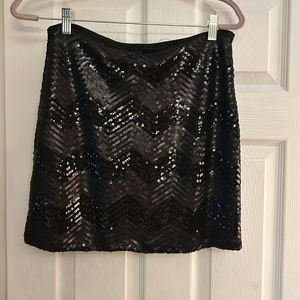 White House/Black Market sequin skirt size medium